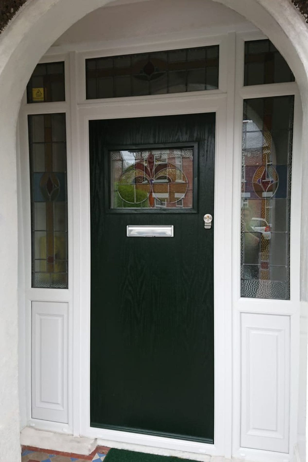 glass lead retention doors